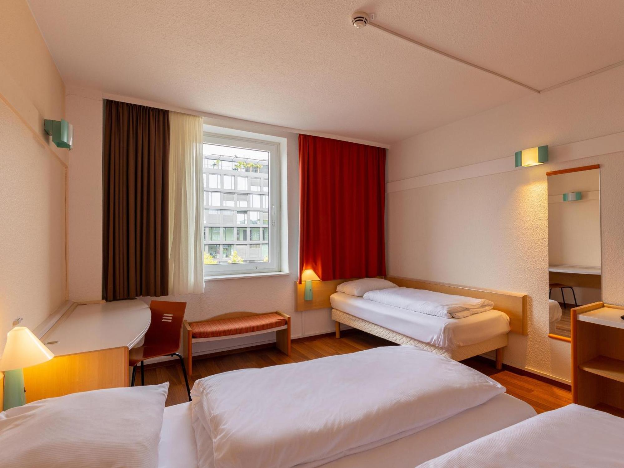 B&B Hotel Duisburg Hbf-Nord Екстериор снимка