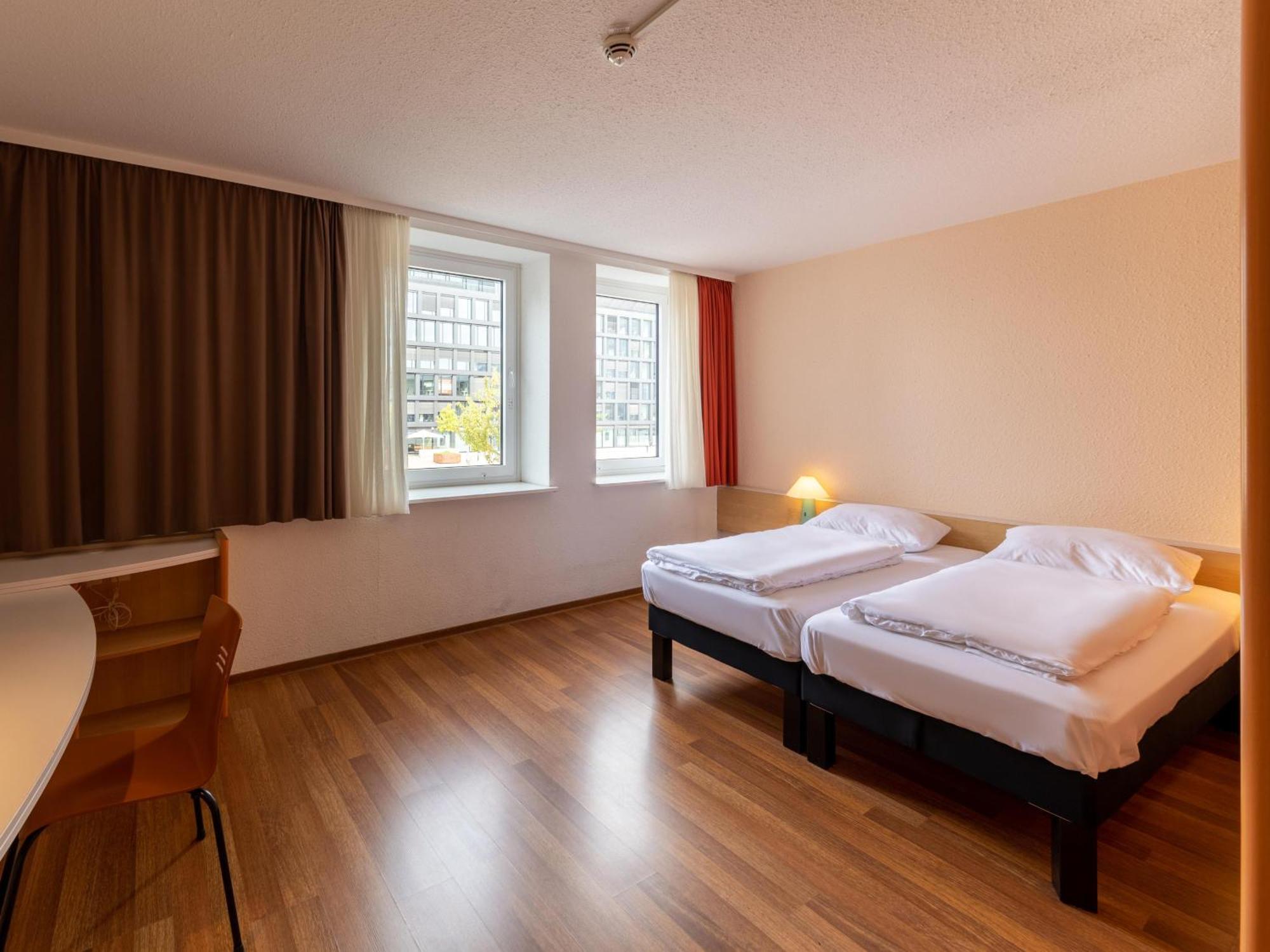 B&B Hotel Duisburg Hbf-Nord Екстериор снимка