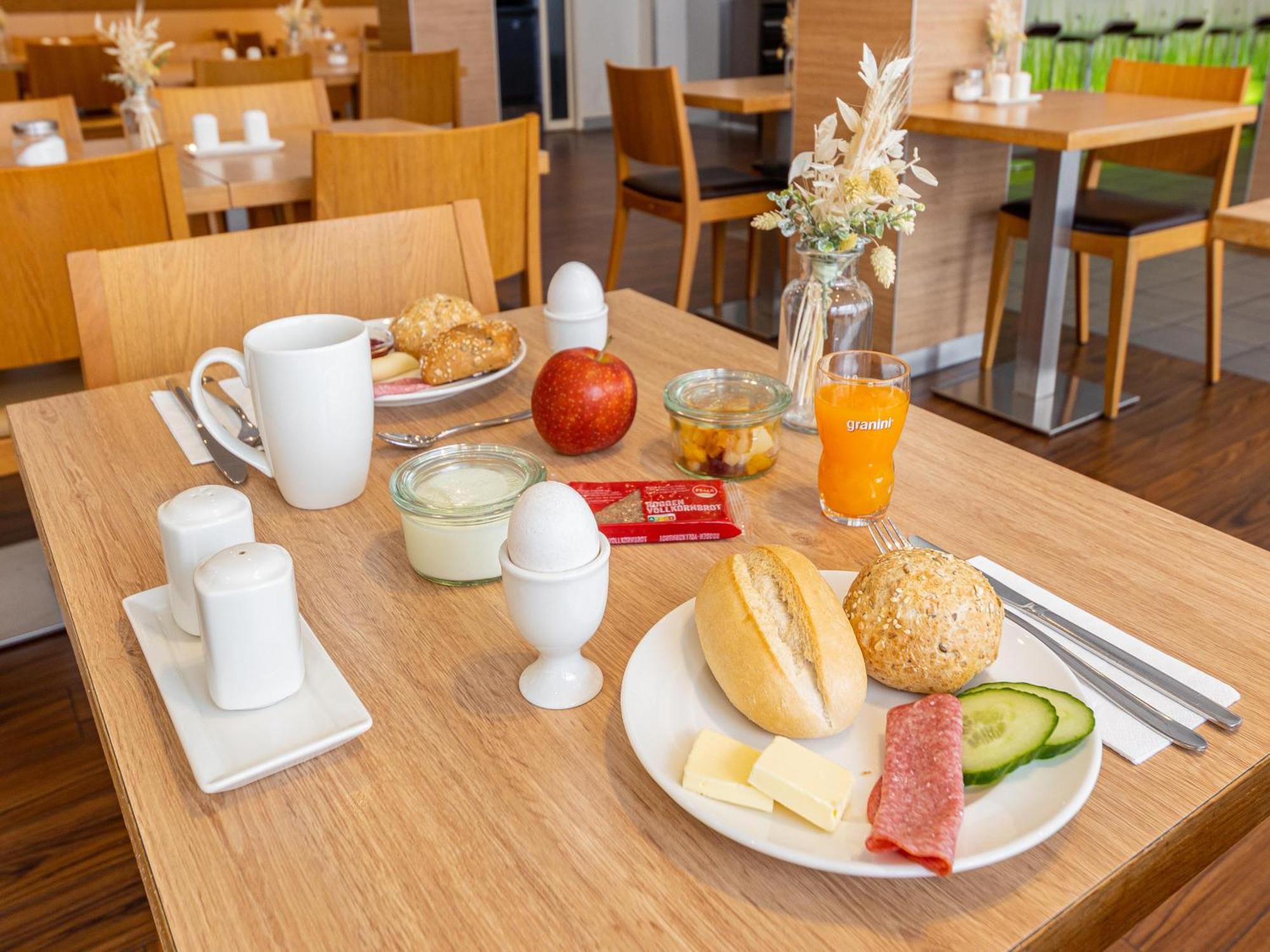 B&B Hotel Duisburg Hbf-Nord Екстериор снимка